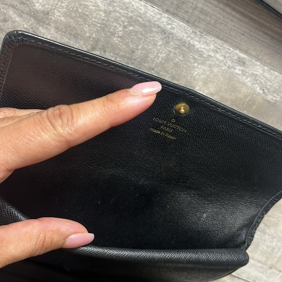 LOUIS VUITTON Black Epi Leather Porte Tresor Wallet - Picture 7 of 12